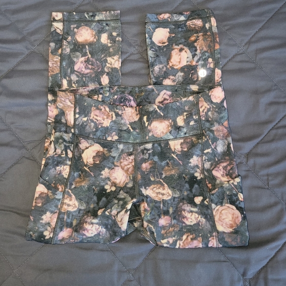 Lululemon Speed Up Crop *21" Frosted Rose Multi Size 4 EUC - Picture 8 of 8